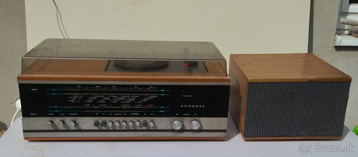 Gramorádio Tesla Andante