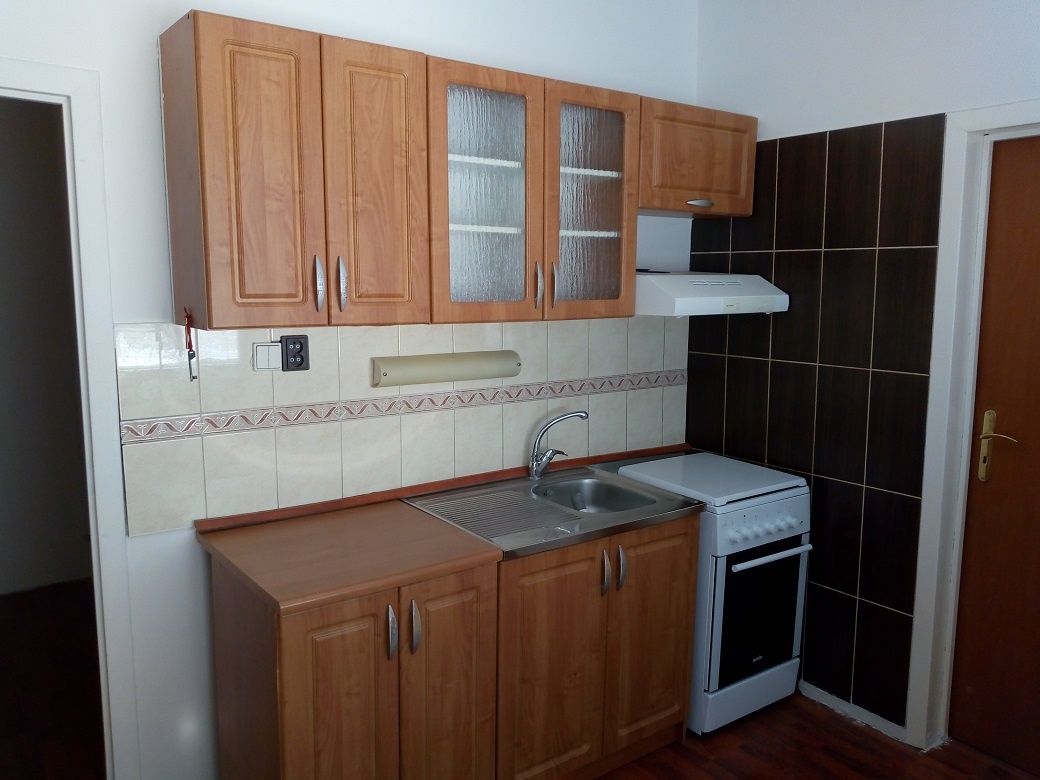 Prenajmeme 1 izbový v NZ, na sídlisku JUH