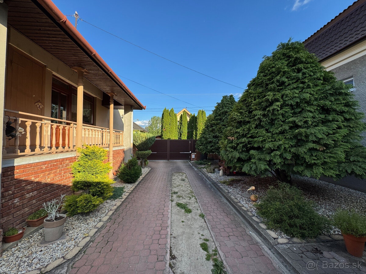 IBA U NÁS Ponúkame NA PREDAJ rodinný dom v Kolárove