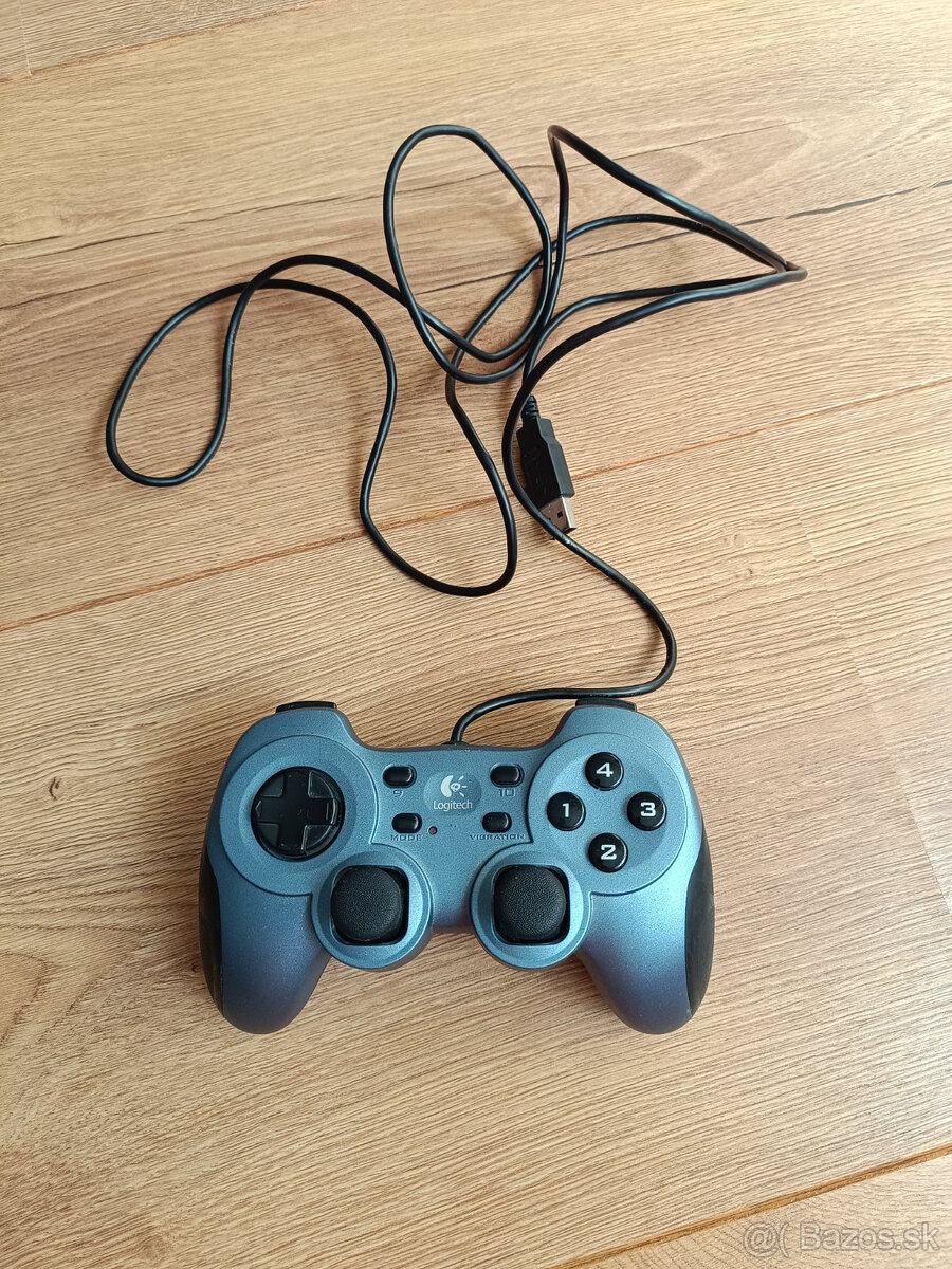 Kablovy ovladac Logitech