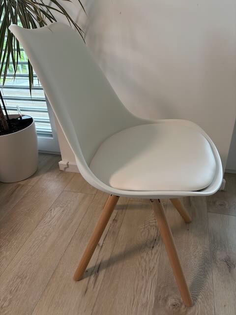 Kuchynská stolička KATHRYN (biela)