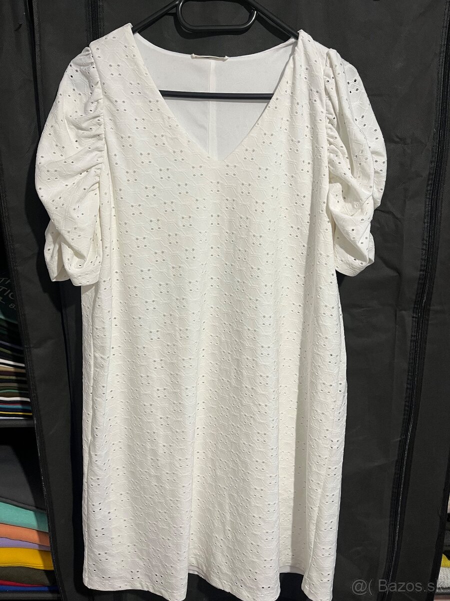 Biele šaty madeirové