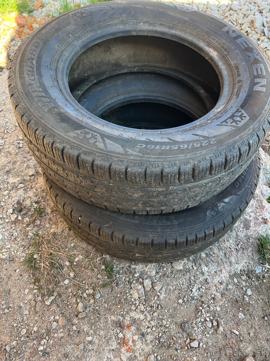 225/65R16C Zimné pneu. Nexen Win Guard WT1