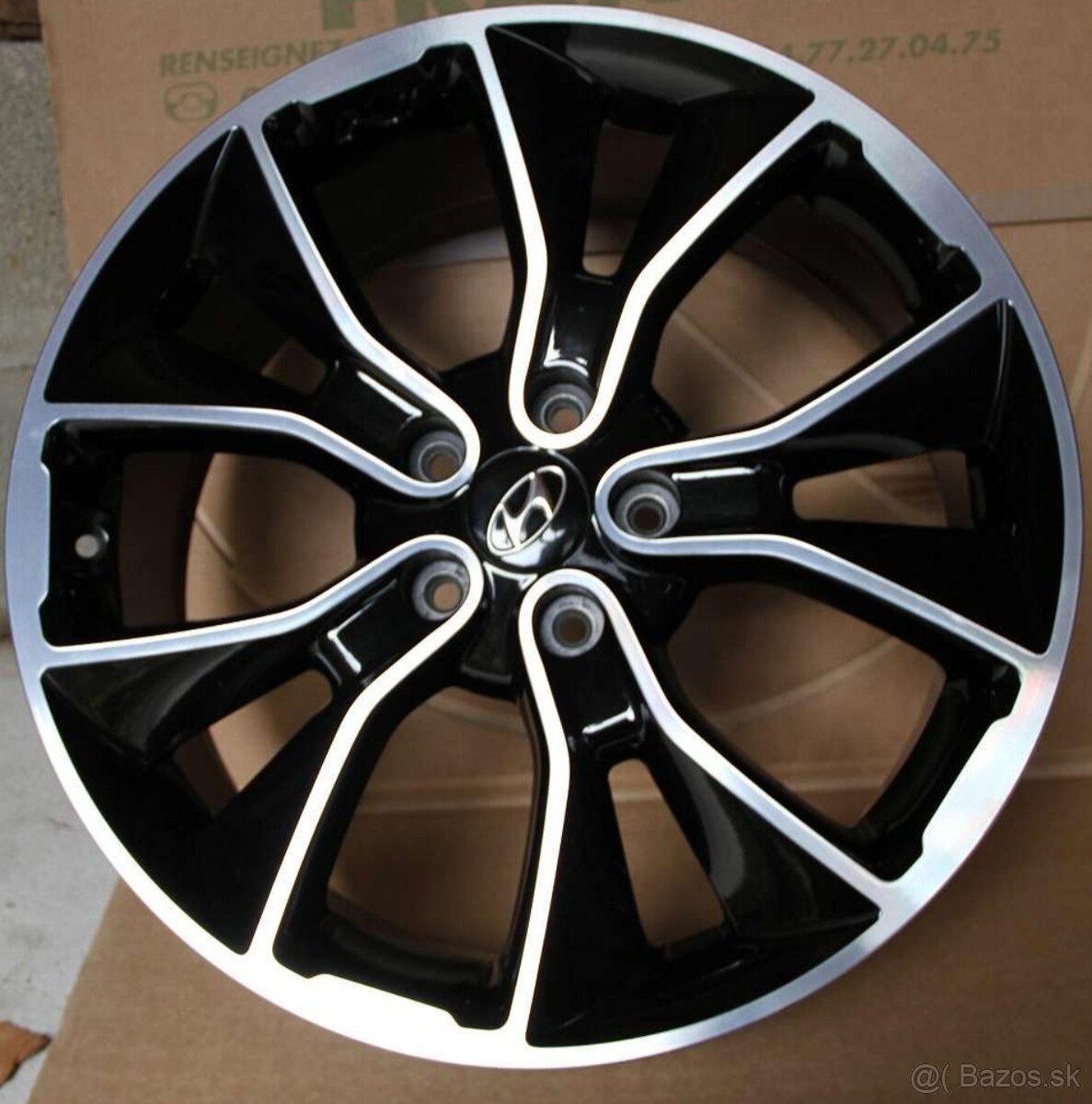 HYUNDAI/R18/R19 ORIG.ALU/PNEU
