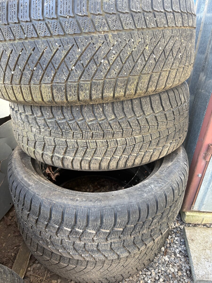 Zimné pneumatiky 225/55r17