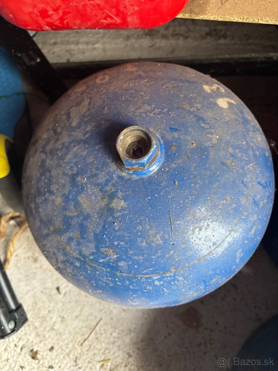 Plynove bomby