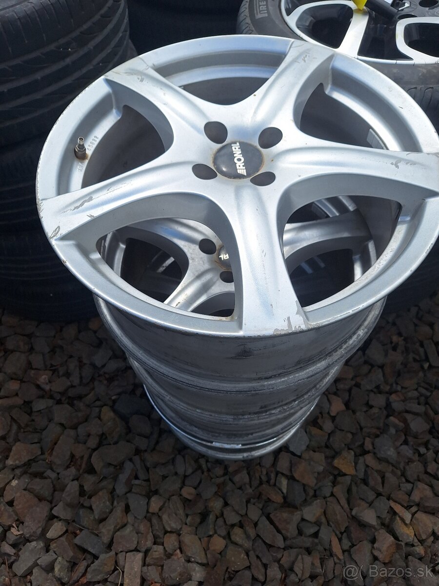 4x100 R18