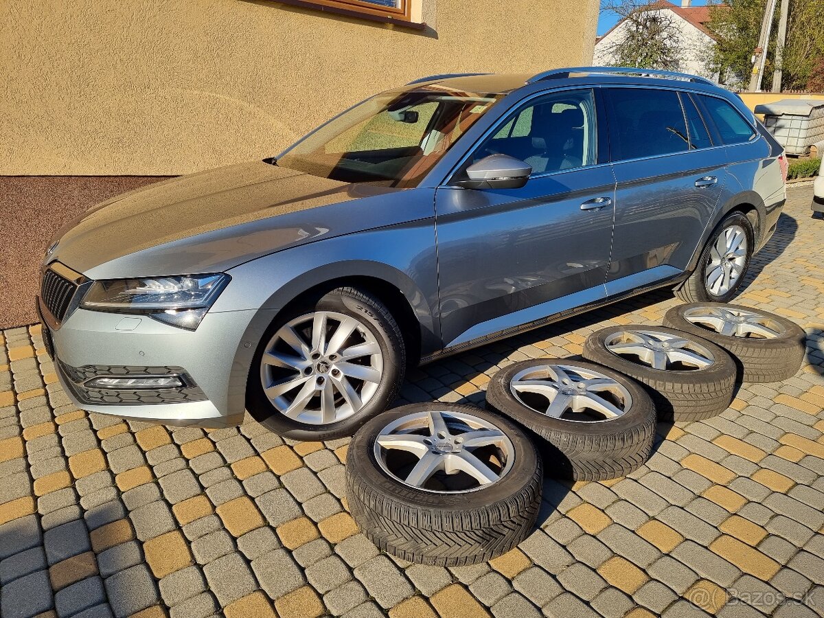 Skoda Superb Combi 2,0 TDI 110 KW VIRTUAL COCKPIT/MATRIX