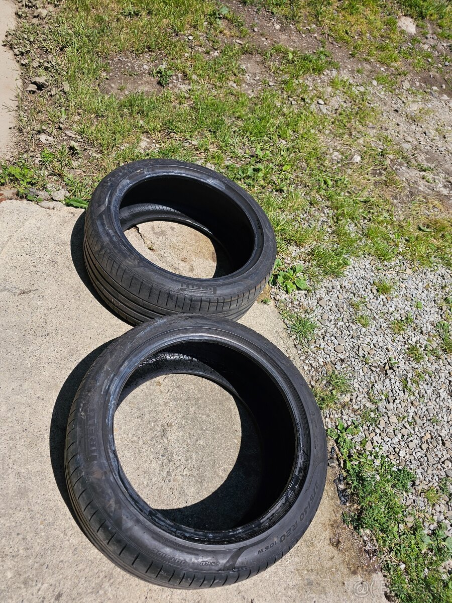 275/40 R20