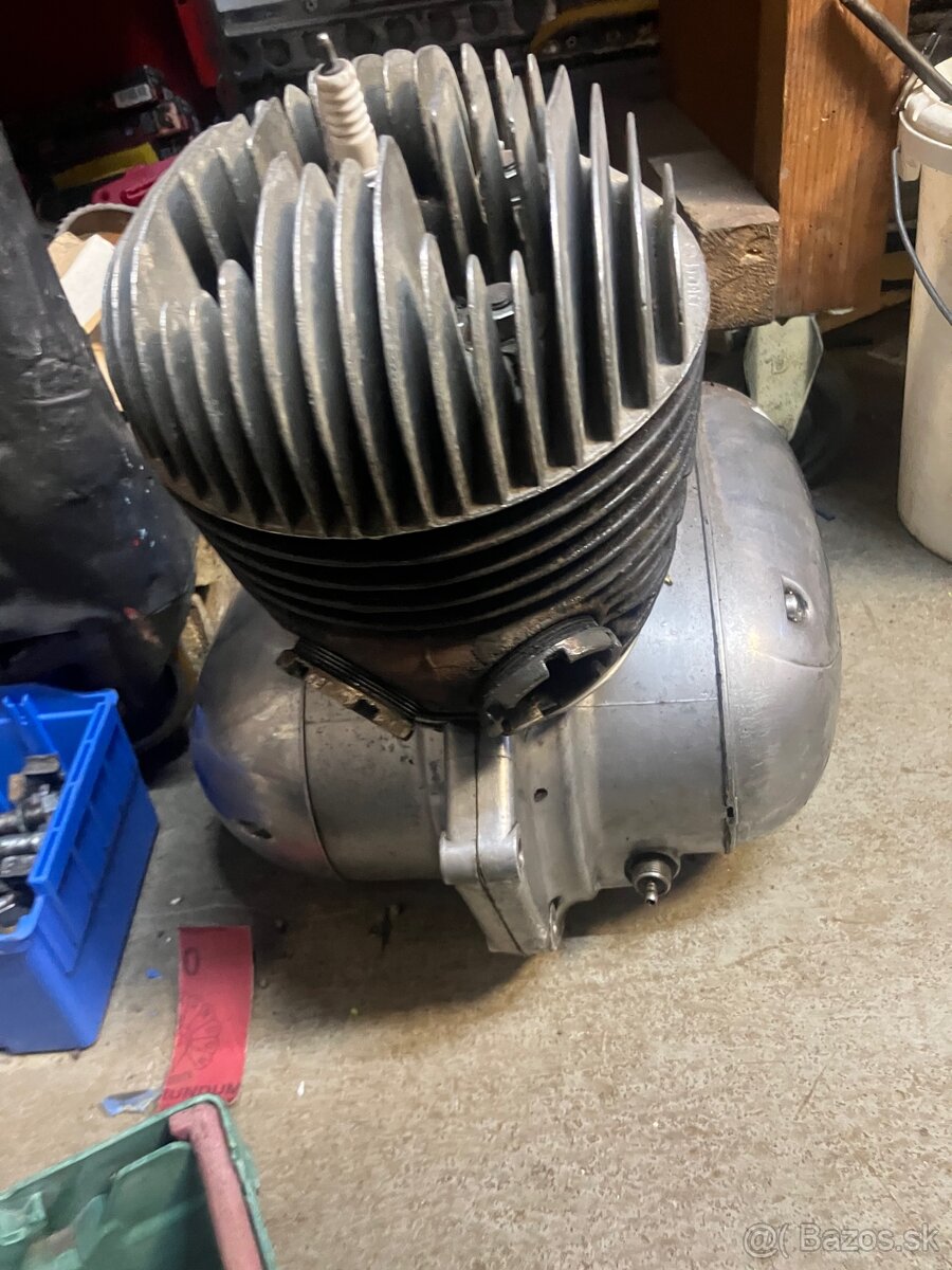 Predám motor panelka 559 250 ccm