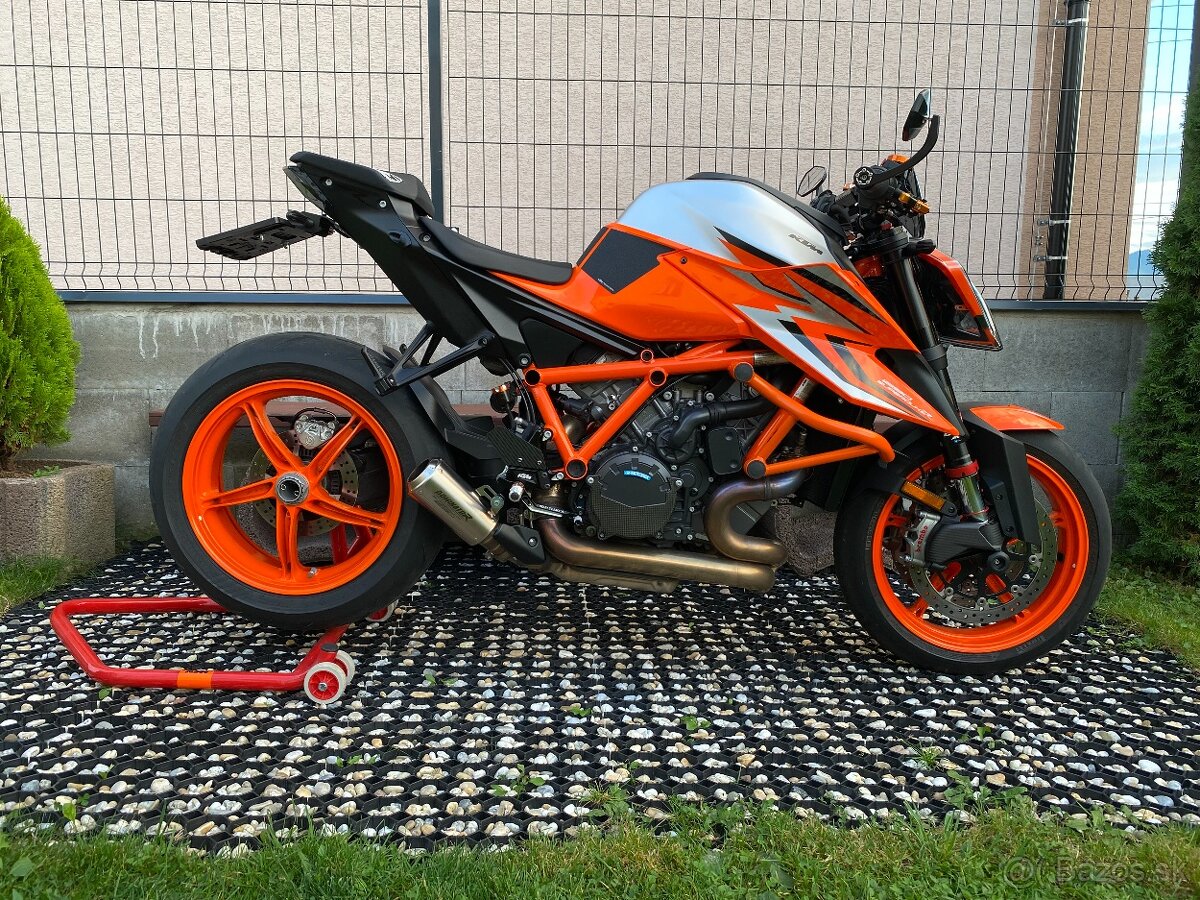 KTM Superduke 1290 2023 + Tech Pack