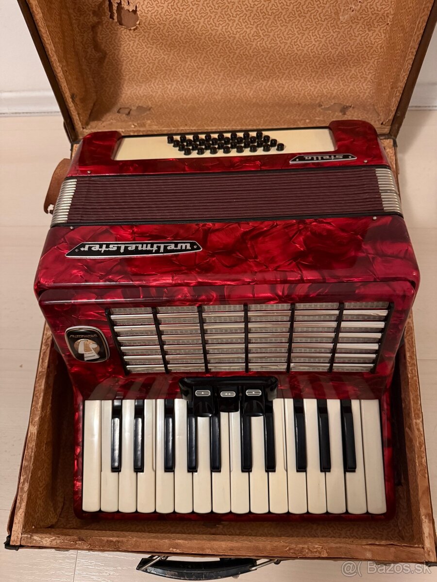 Akordeón WELTMEISTER STELLA