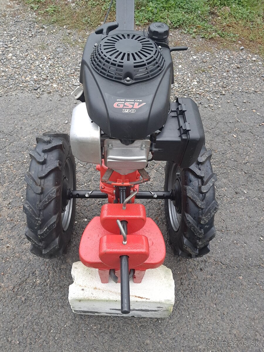 Malotraktor Vari s motorom honda gsv 190