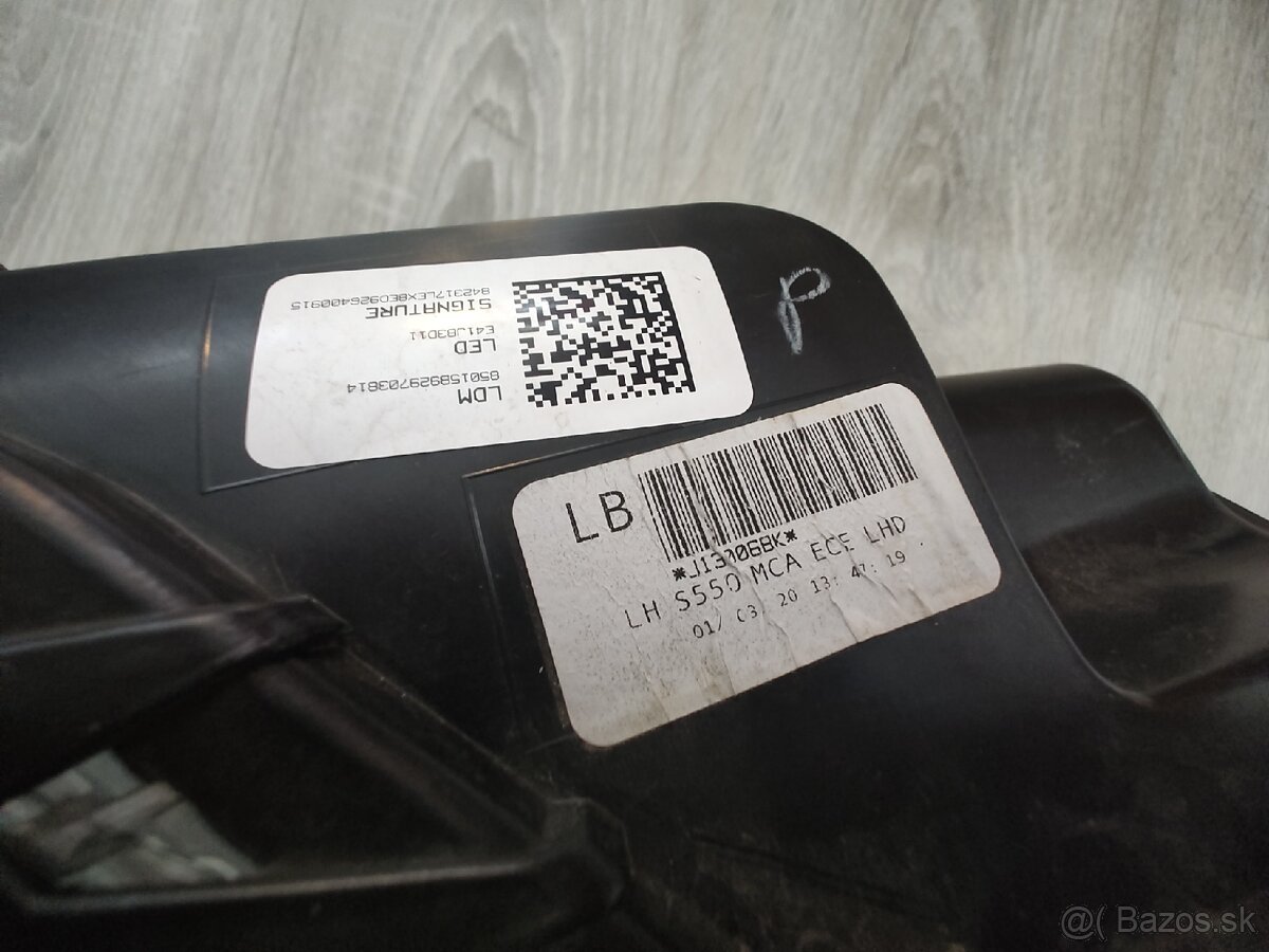 Predám ĽP svetlomet na Ford Mustang