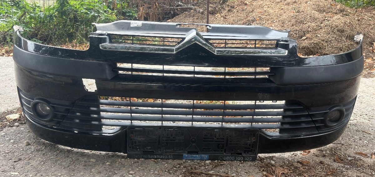 Predny Náraznik Citroen C4  cierny
