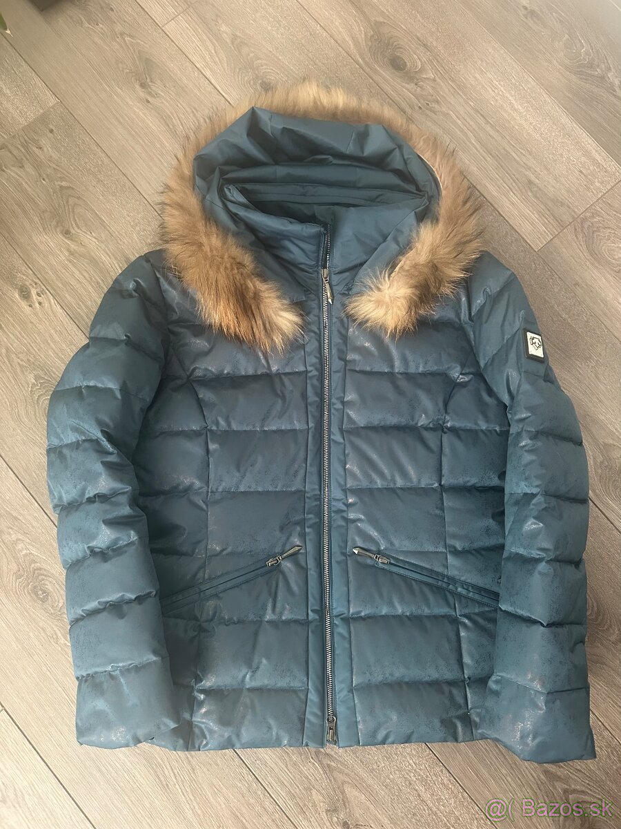 dámska lyžiarska bunda Descente