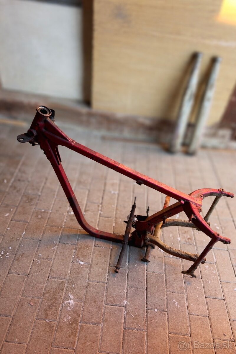 Rám kostra Jawa kývačka