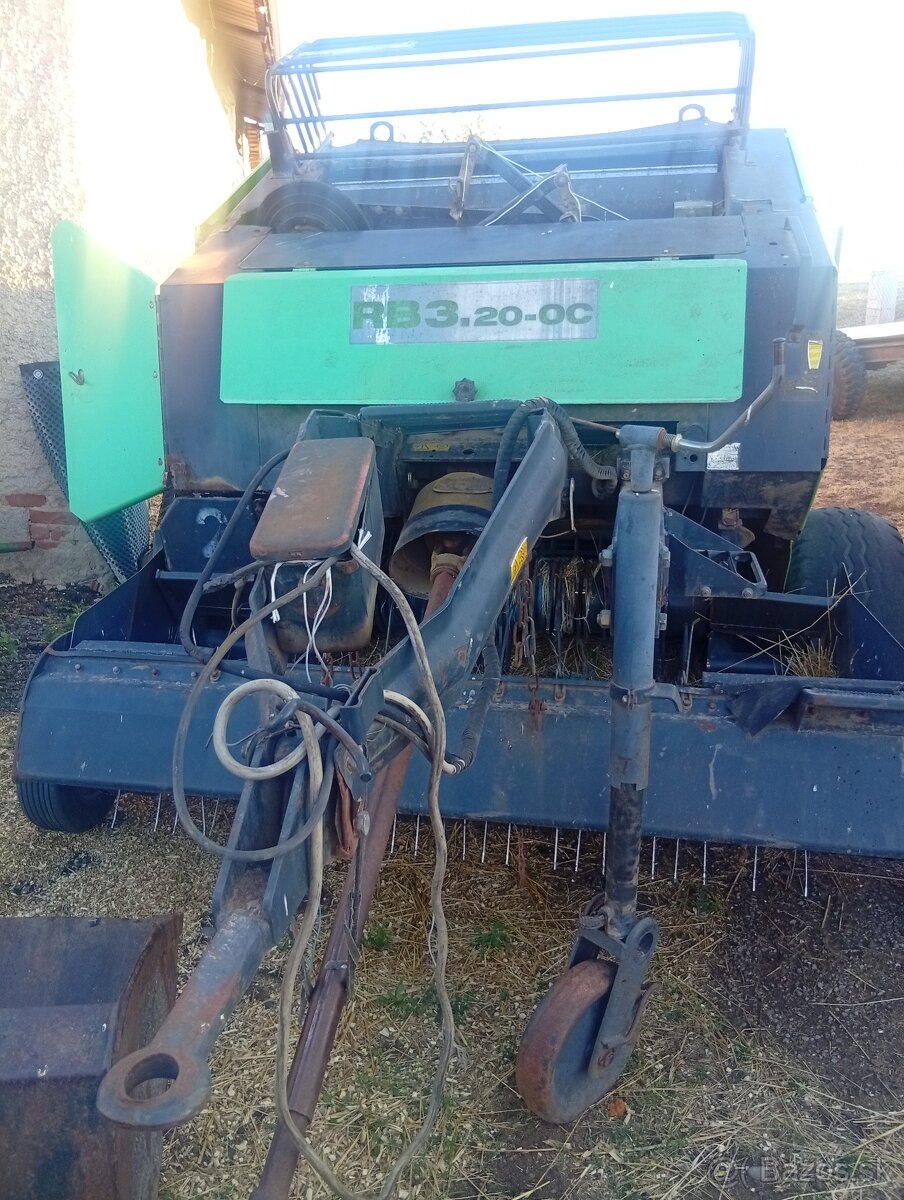 Lis na okrúhle balíky