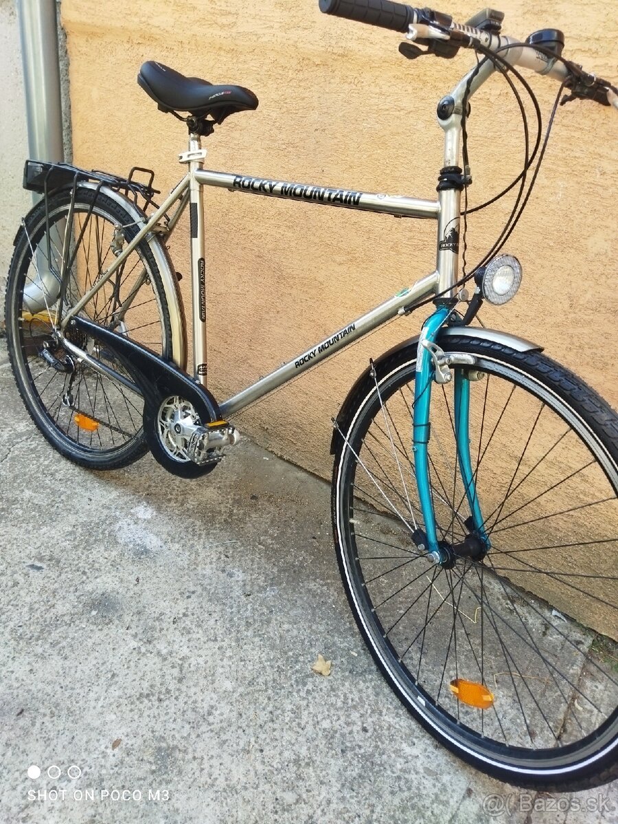 Bicykel trekingovy Rocky mountain