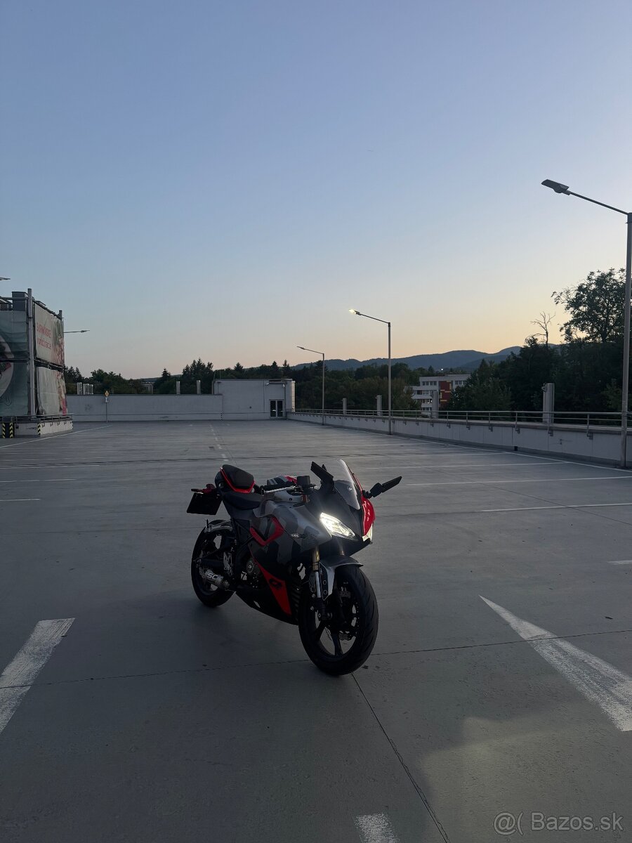QJMOTOR SRK 125R