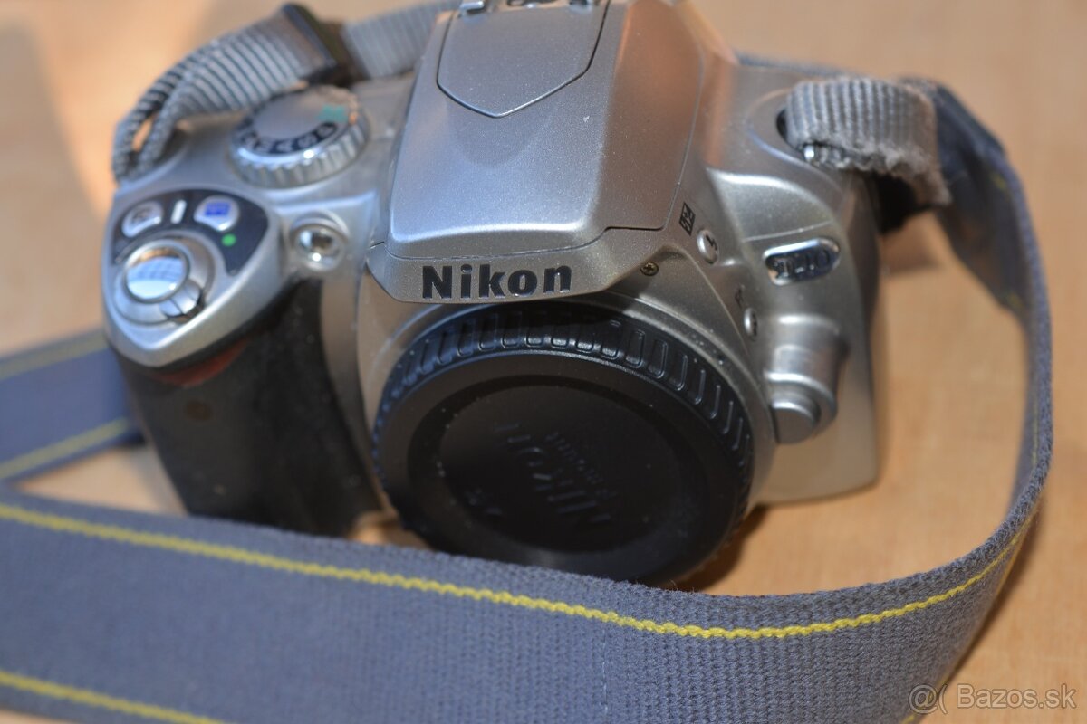 Nikon D40+Nabíjačka, 3 batérie, SD karta