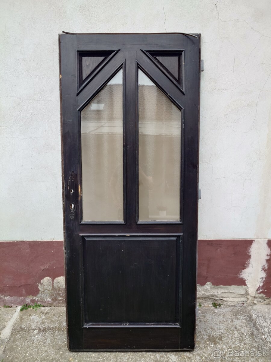 Predám vonkajšie dvere z masívu Ľavé rozmer 197/80/4cm