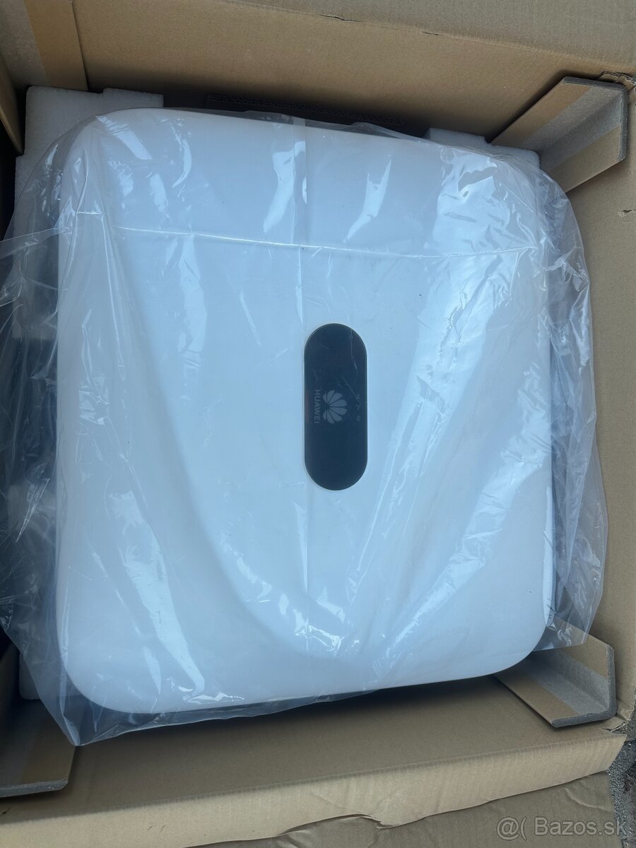 Prodám nový a nepoužitý střídač Huawei SUN2000 3KTL-M1