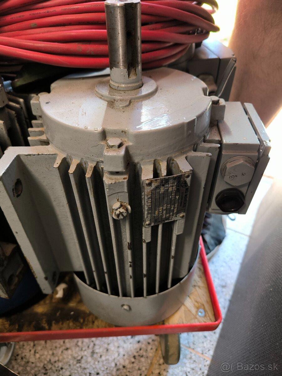 Elektromotor 2.2 kw 1400 ot.