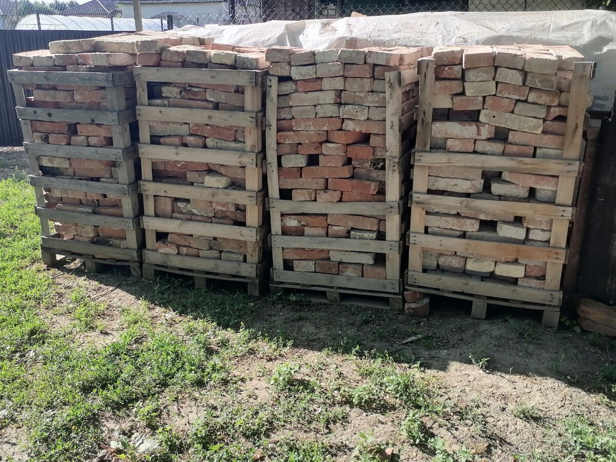 Staré pálené tehly