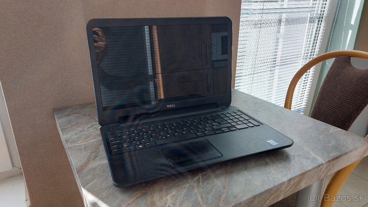 Notebook Dell Inspiron 3537 – starší model, vhodný na nenáro