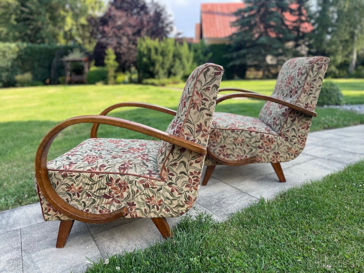 retro kreslá Halabala