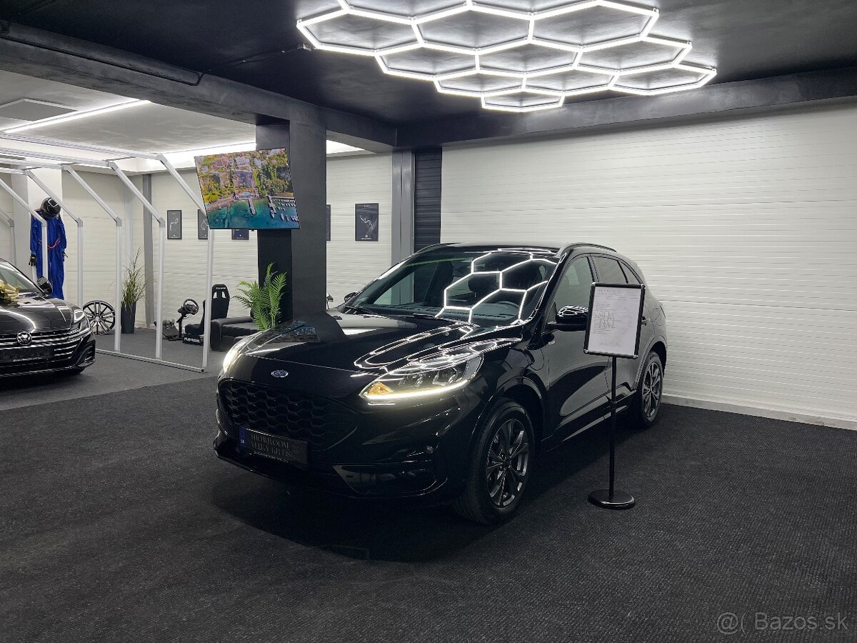 Ford Kuga 2.5 Duratec ST line phev 225k hybrid 1.majiteľ