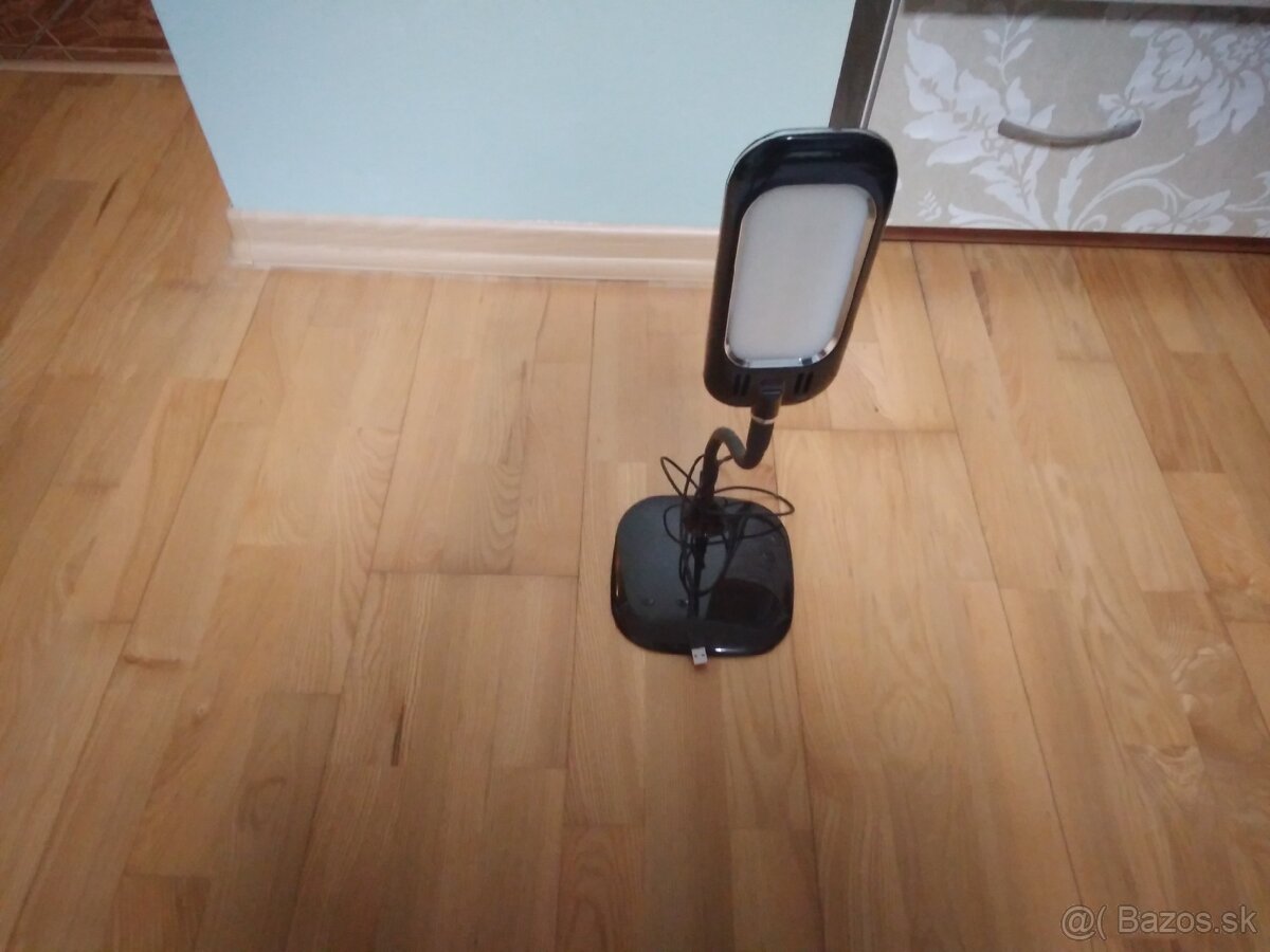 Predám nočnú lampu k počítaču