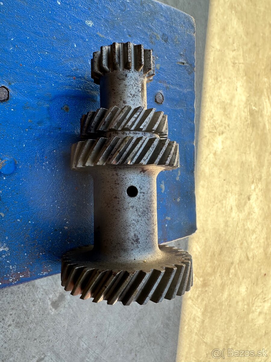 Stromček do prevodovej skrine škoda 1203