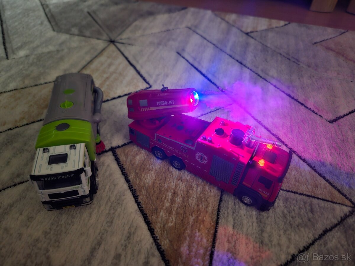 2 motorizované autíčka