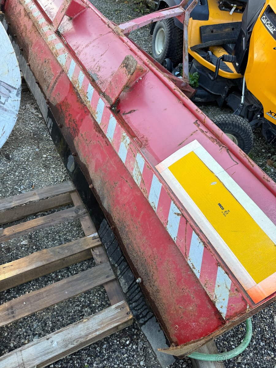 Snezny pluh, radlica na sneh,