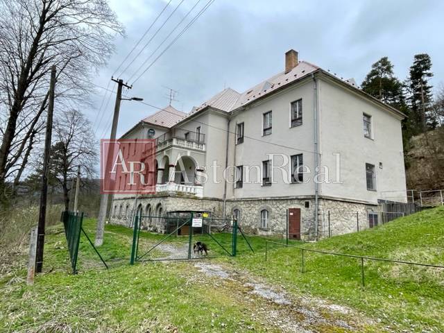 Kúpte si vlastný KAŠTIEĽ - DOMANIŽA