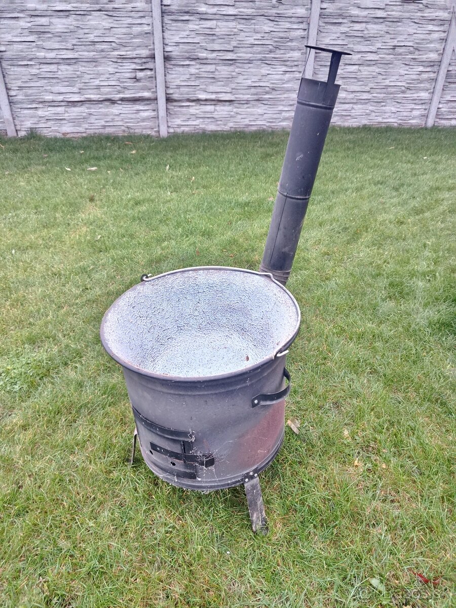 Kotlina na gulas, 25l kotlik, prikryvka, naberacka a varecha