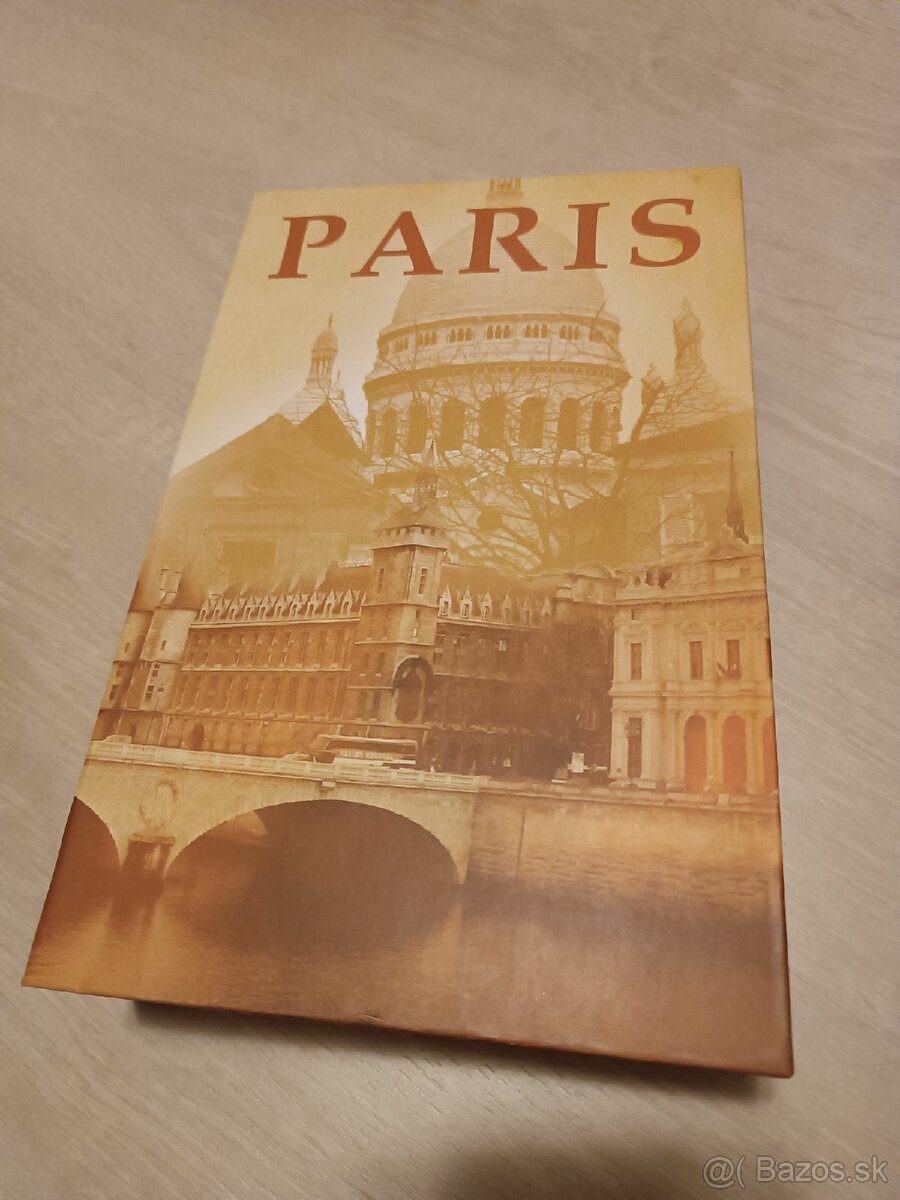 kovová pokladnička 'trezor v knihe'