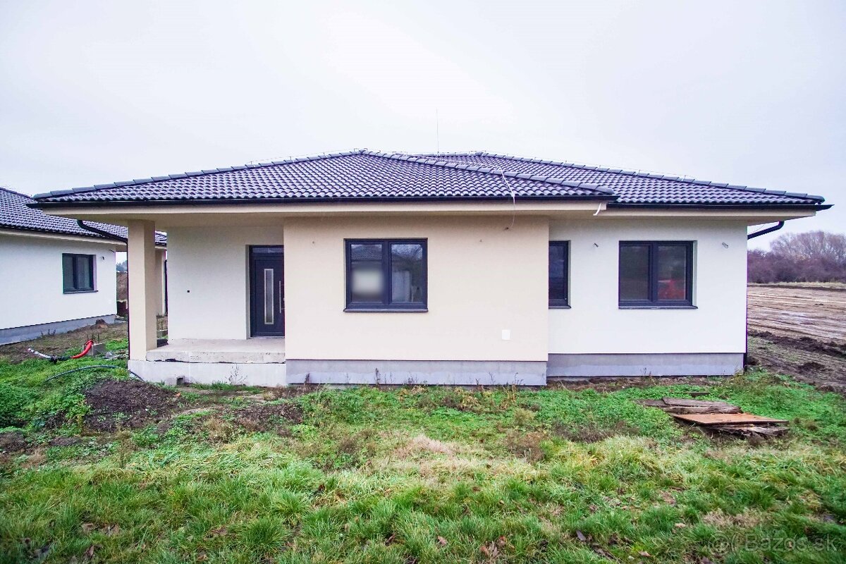 4-izbová novostavba rodinného domu s terasou, Nesvady, 540m2