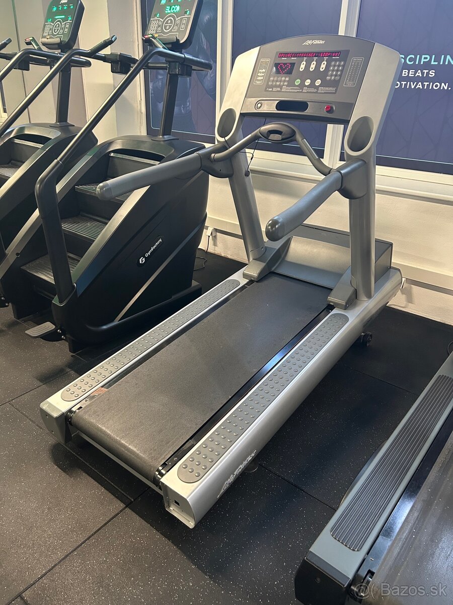Life fitness 95Ti profi bežecký pás