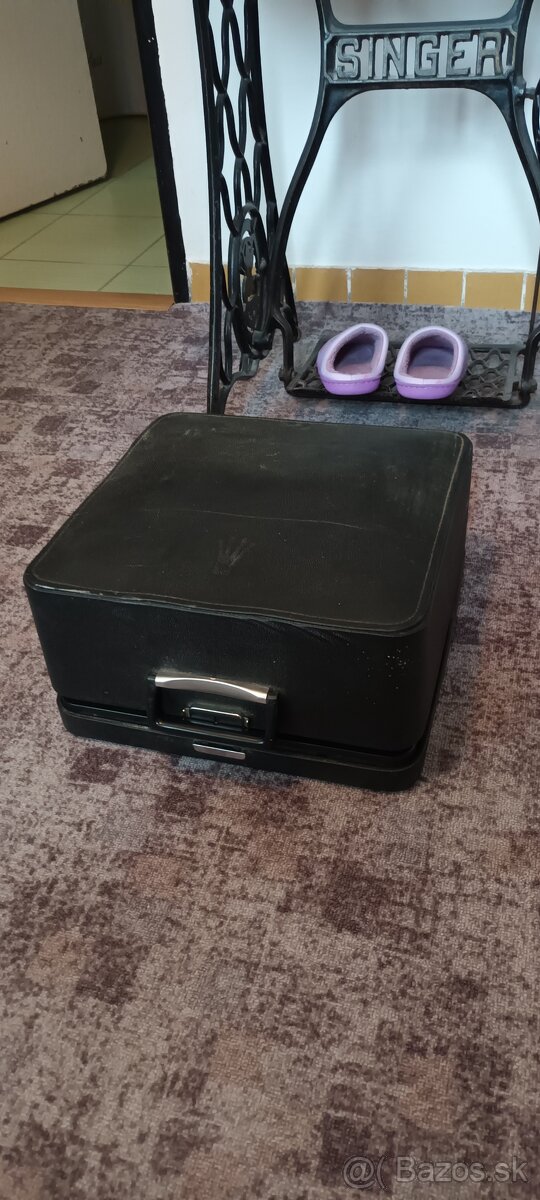 Pisaci stroj Olympia Colortip S