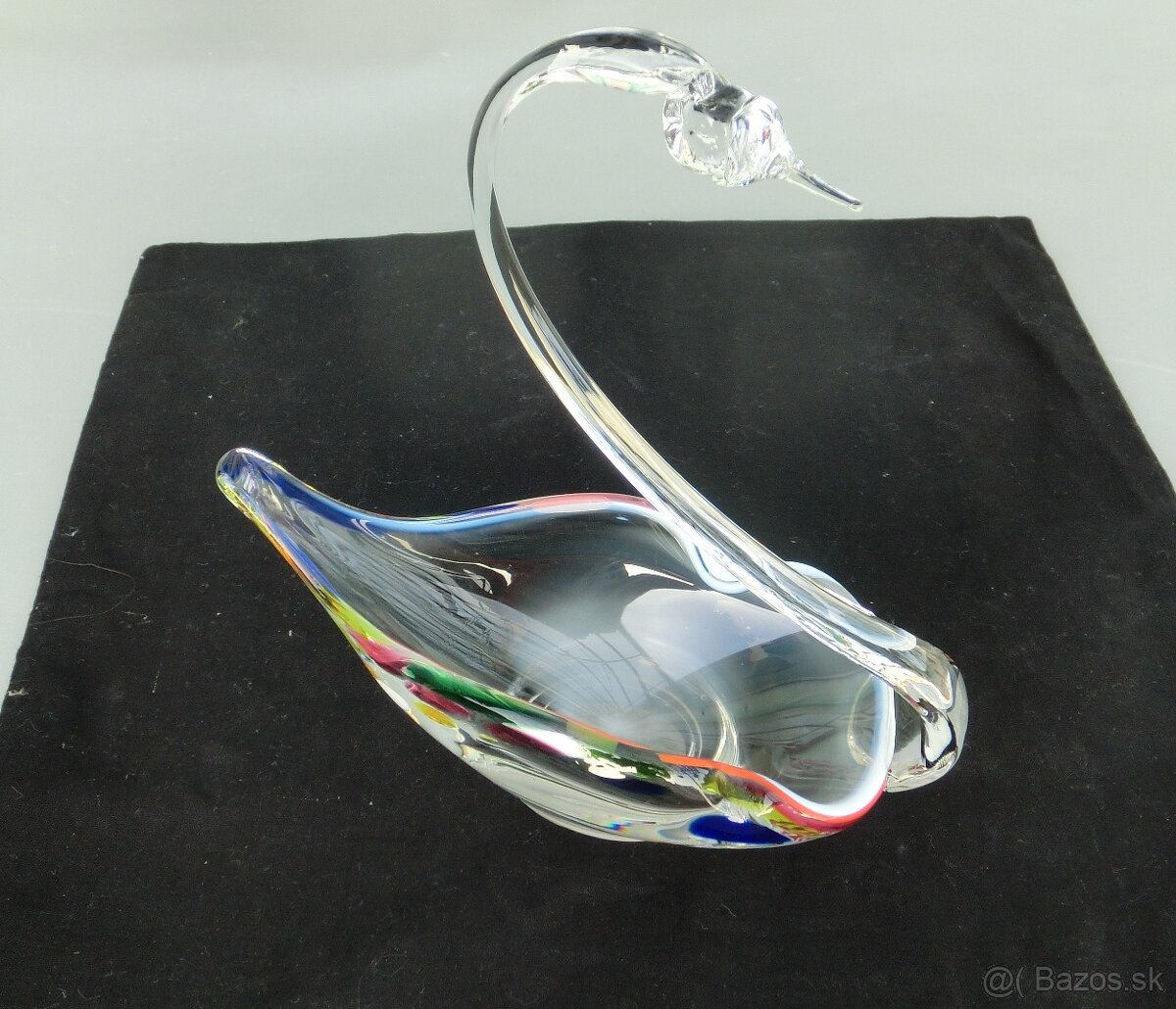 Labuď a váza zo skla