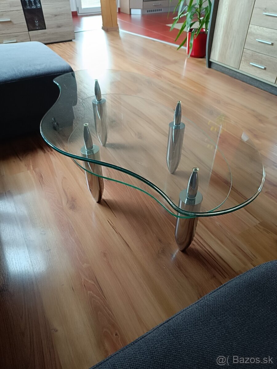 Predám konferenčný stolík