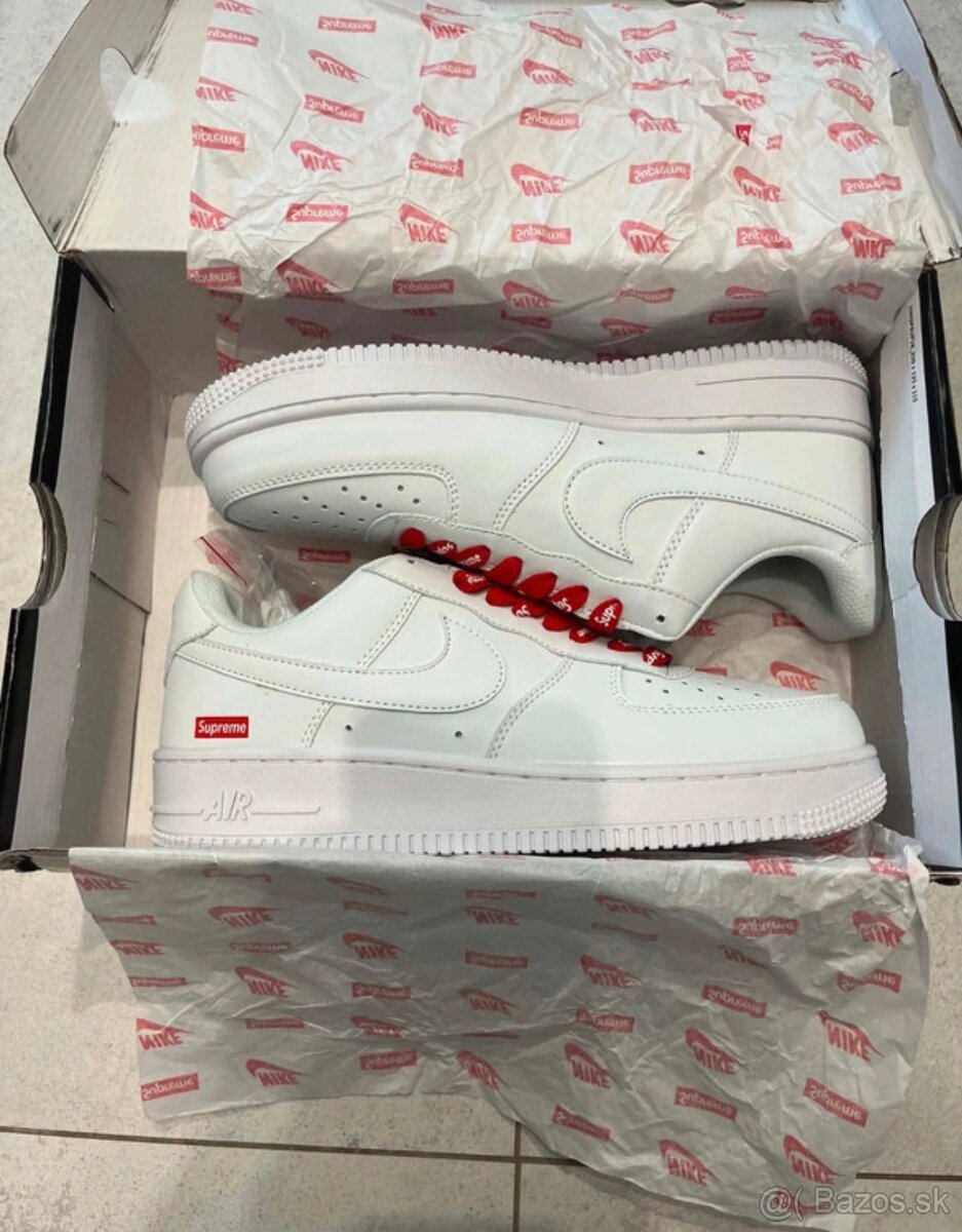 Nike Air Force Supreme