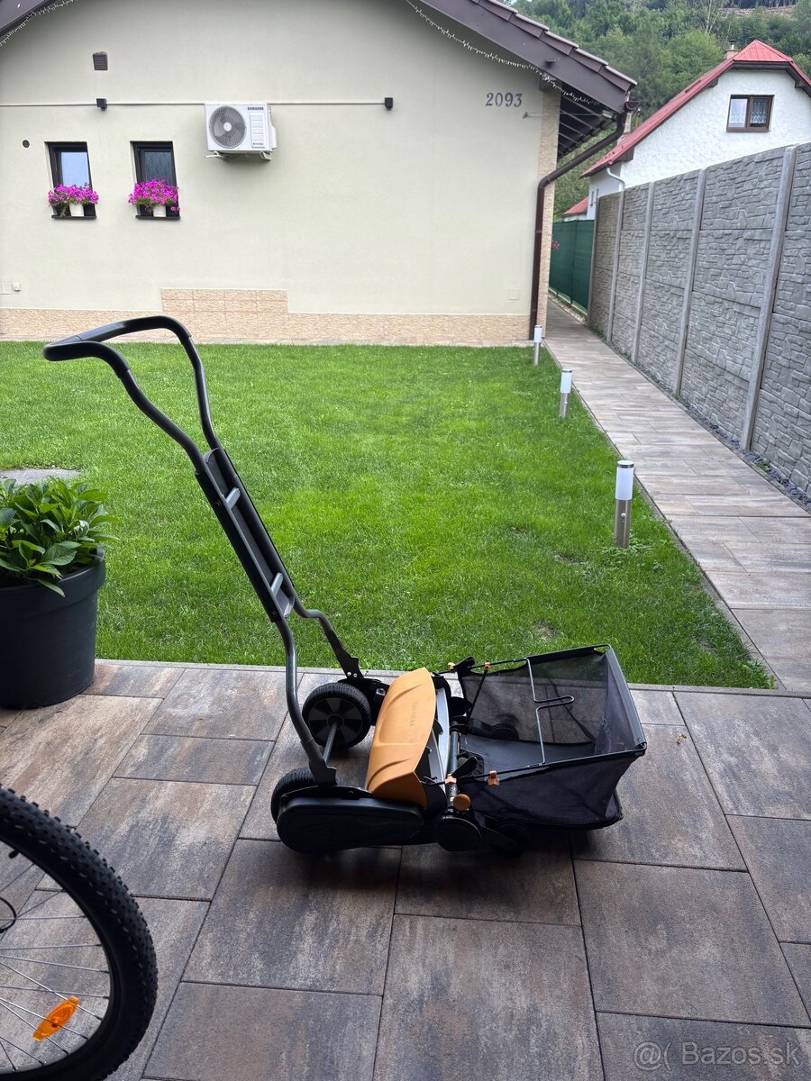 Fiskars Vretenová kosačka