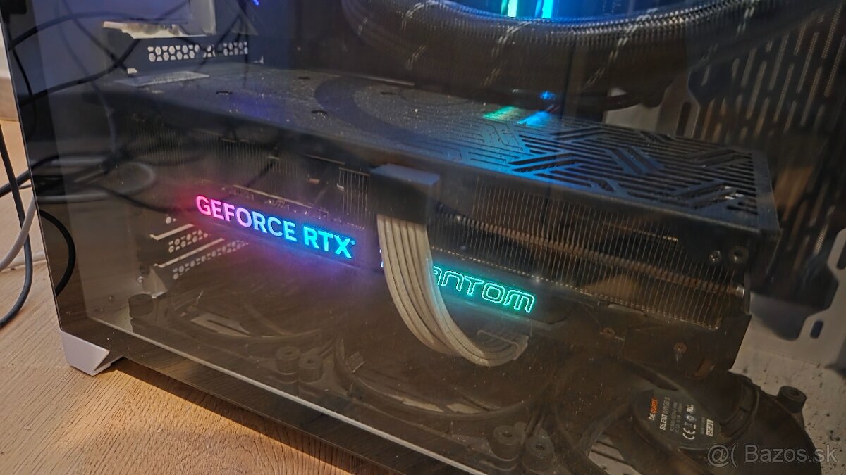 P: Gainward RTX 4090 Phantom GS