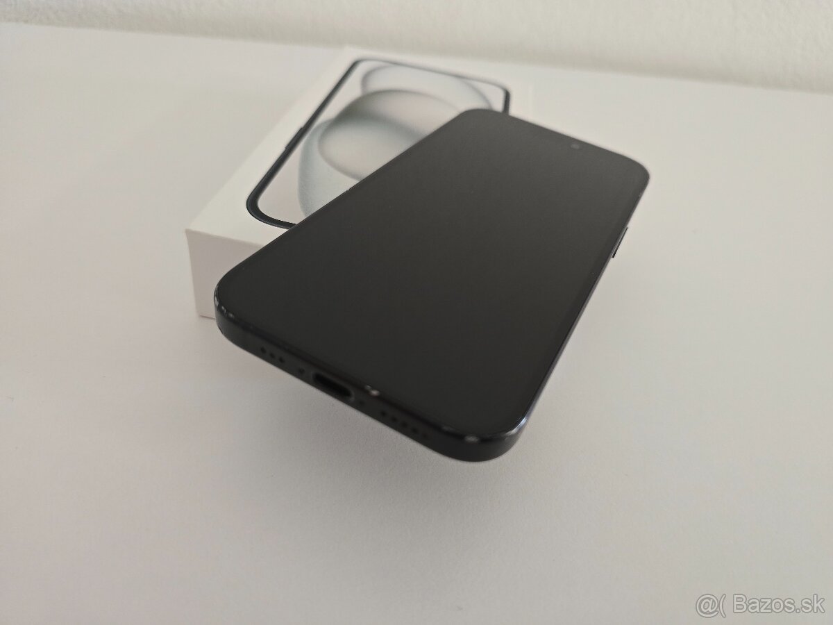 Apple iPhone 15