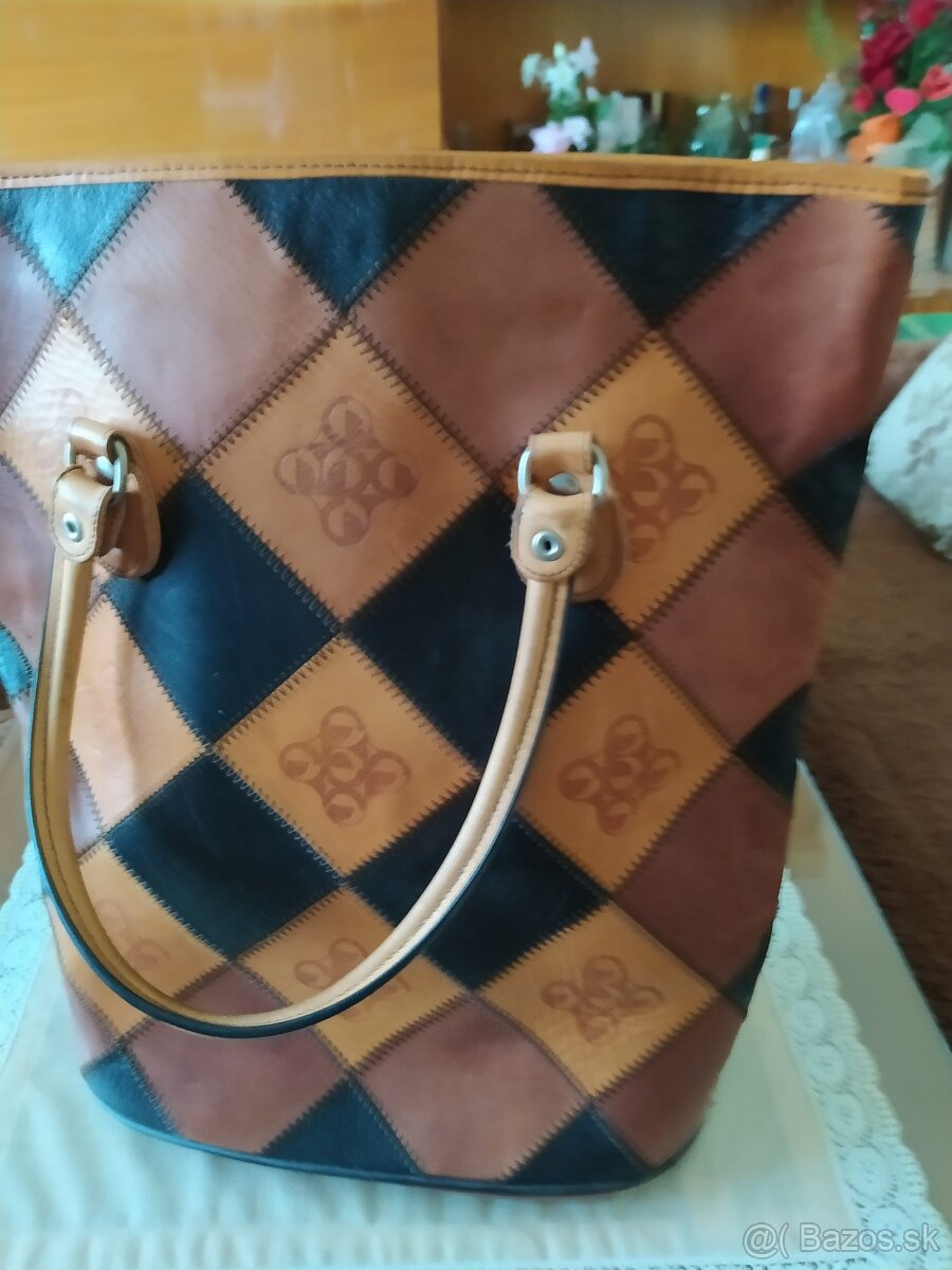 dámské kabelky, kabela kožená, aktovka, kožený kufr