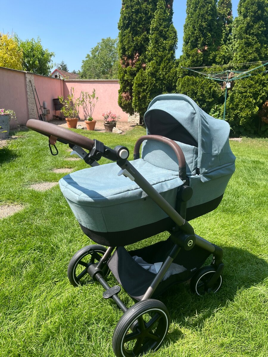 Cybex Eos Lux